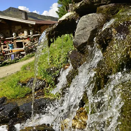 Haus Schoenwies דירה