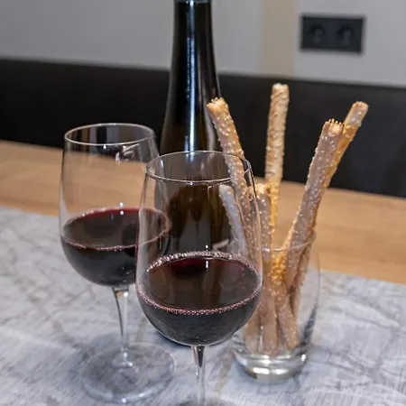 Haus Schoenwies דירה