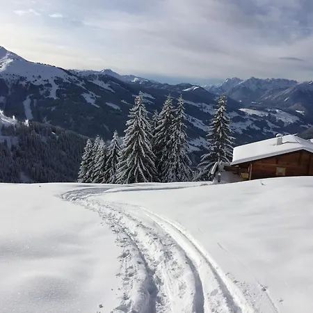Haus Schoenwies شقة