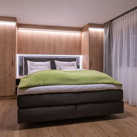 Haus Schoenwies شقة