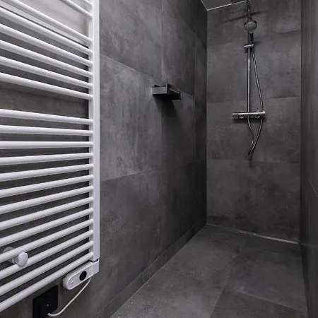 Haus Schoenwies דירה