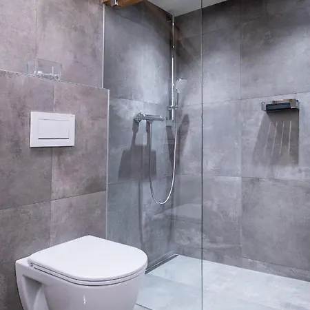 Haus Schoenwies דירה *