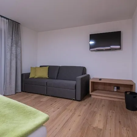 Haus Schoenwies Apartment